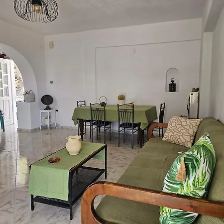 Blue And White View Apartment Sarakiniko (Paros)