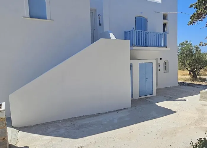 Blue And White View * Sarakíniko